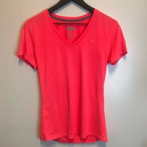 NWOT Nike Top